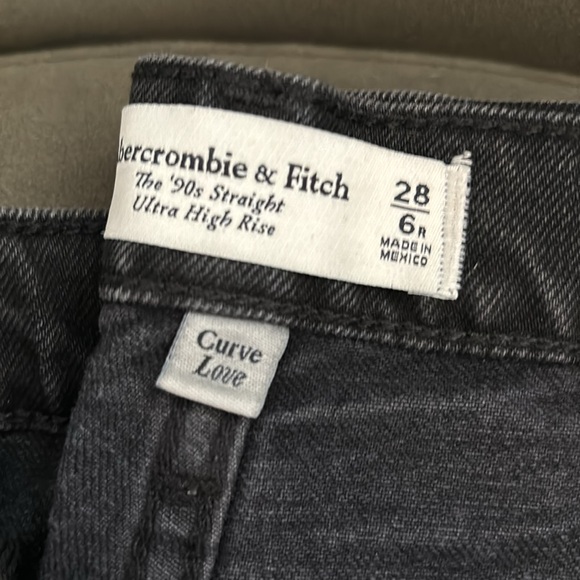 Abercrombie Baggy Jeans - Picture 2 of 2